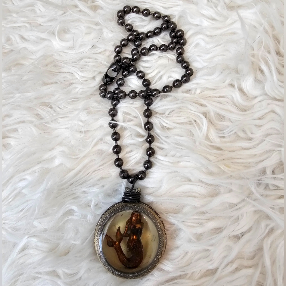 NWOT Mermaid Pocket Watch Necklace